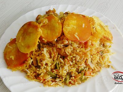 لوبیا پلو با مرغ و قارچ